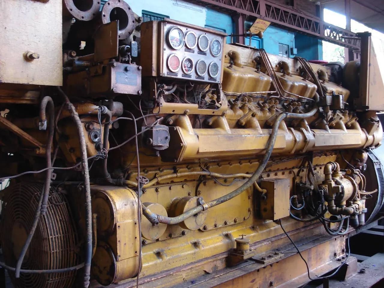 Industrial generator engine inspection & rebuild